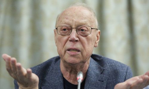Валерий Шадрин, Театральный фестиваль им. Чехова: «Более сильная трава растет под асфальтом»