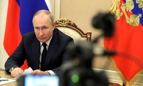 Владимир Путин оценил мастерство и репертуар оркестра имени Осипова