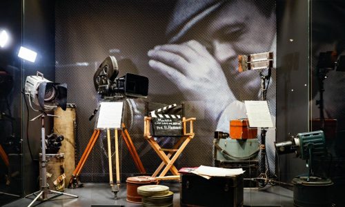 В Москве открылась выставка к 85-летию со дня рождения Владимира Меньшова