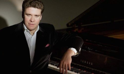 Денис Мацуев представит джазовые импровизации на концерте «От классики до джаза» в Астрахани