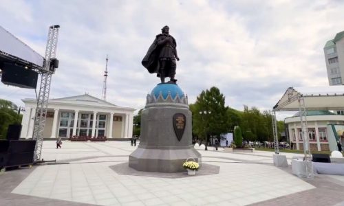 В Кирове открыли памятник Александру Невскому