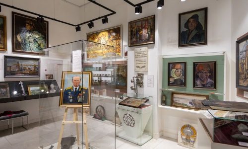 Собрание художников-метростроевцев представили на выставке в музее Мосметростроя