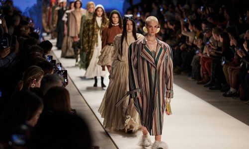 Около 200 дизайнеров примут участие в Московской неделе моды