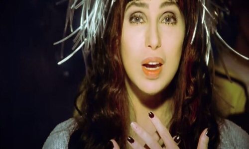 Певица Шер завершает музыкальную карьеру после 60 лет на сцене