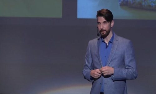 Скульптор Никос Флорос заявил, что запрет русского искусства вредит его инициаторам