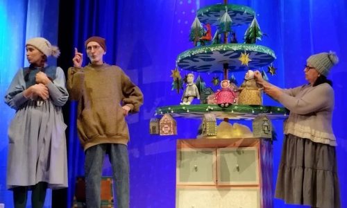 Ивановский театр кукол в юбилейный сезон впервые представил спектакли в Луганске