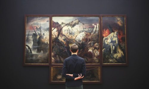 Музейщики предложили правительству принять новые гарантии возврата экспонатов с зарубежных выставок
