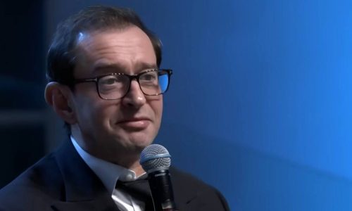 МХТ имени Чехова перечислит деньги фонду «Артист» — Хабенский